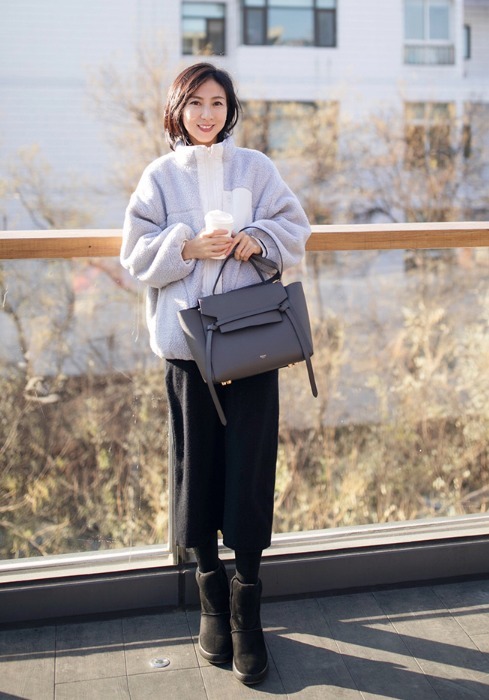 半身裙 又被“小黑裙”惊艳到,冬天这样搭美得优雅,提升气质又减龄!