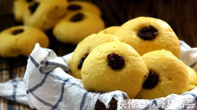 玉米面你最想不到的做法,比蒸馒头简单,像面包一样暄软好吃