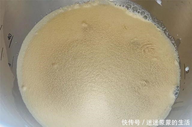 减肥路上的大敌,好吃到炸裂的金黄色面包,每一口都是满满的幸福