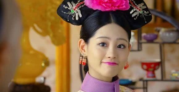 显赫|她是顺治的记名秀女，嫁给康熙朝最显赫的亲王，22年生了13个子女