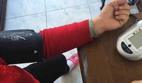 升高|血压多高可能引发脑出血?医生给出参考值,高血压患者需留意