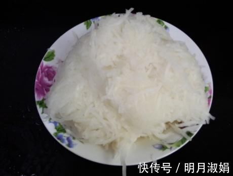 饺子|萝卜包饺子时，用盐杀水还是下锅炒干？都不对，教你正确做法