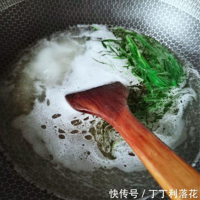 清淡|阳春面,汤清味鲜,清淡爽口