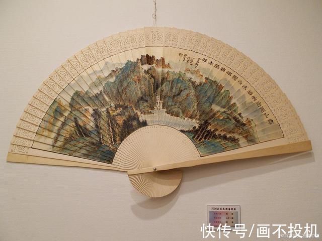 淡彩#素色烙画与上色烙画，一个沿袭了传统，一个惊艳了世人