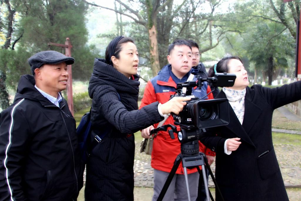 记住|记住乡愁栏目摄制组一行走进陶渊明纪念馆