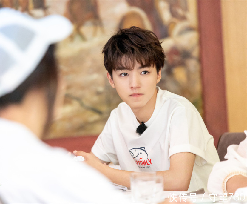 中餐厅3:王俊凯续约,黄晓明任主厨,90后人气小花竟替代赵薇