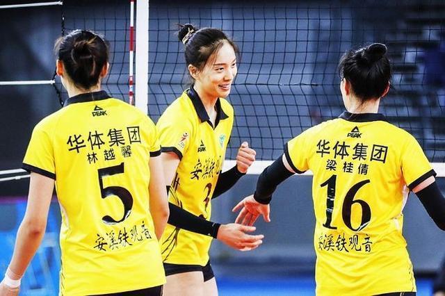 中国女排|41扣20中轰下23分!女排美女打出巨星风采,连扣带拦成球队英雄