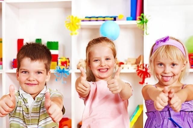 老师|幼儿园也有“潜规则”,老师更偏爱这4类孩子,看看你家娃是不是