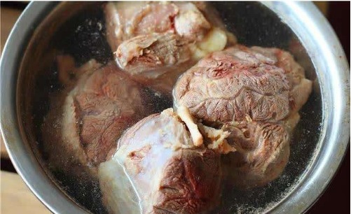 快速|牛肉最好吃的做法,不用炒,不用炖,简单快速,10斤都不够吃