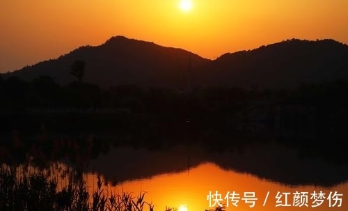 排行@10大思乡词曲排行,李煜的《虞美人》仅列第三,前两名分别是谁?