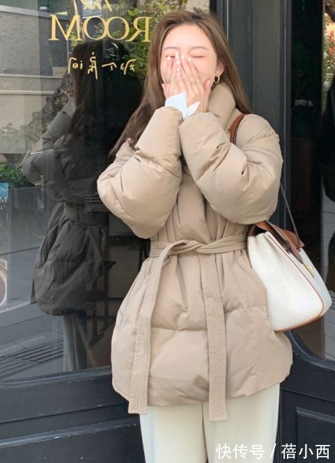 保暖 冬季流行的“面包服”就这么穿,搭配半身裙、阔腿裤,保暖还时髦