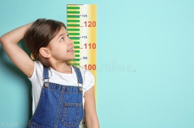 身高|天天喝牛奶吃钙片，孩子还是不长个子？孩子身高每年长多少正常？