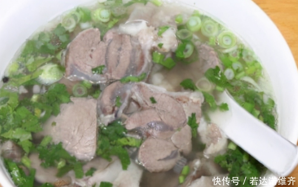 不腥|炖羊汤记住不要直接炖?用此法做的羊肉汤浓肉香,不膻不腥,美味