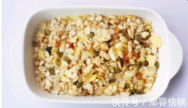 即食麦片|这早餐无油无糖,比蛋糕还好吃,每天1碗体重嗖嗖降,减肥必备