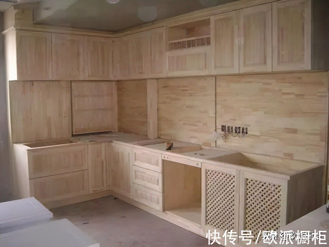 欧派橱柜|整体橱柜VS木工打柜,到底谁更优秀?