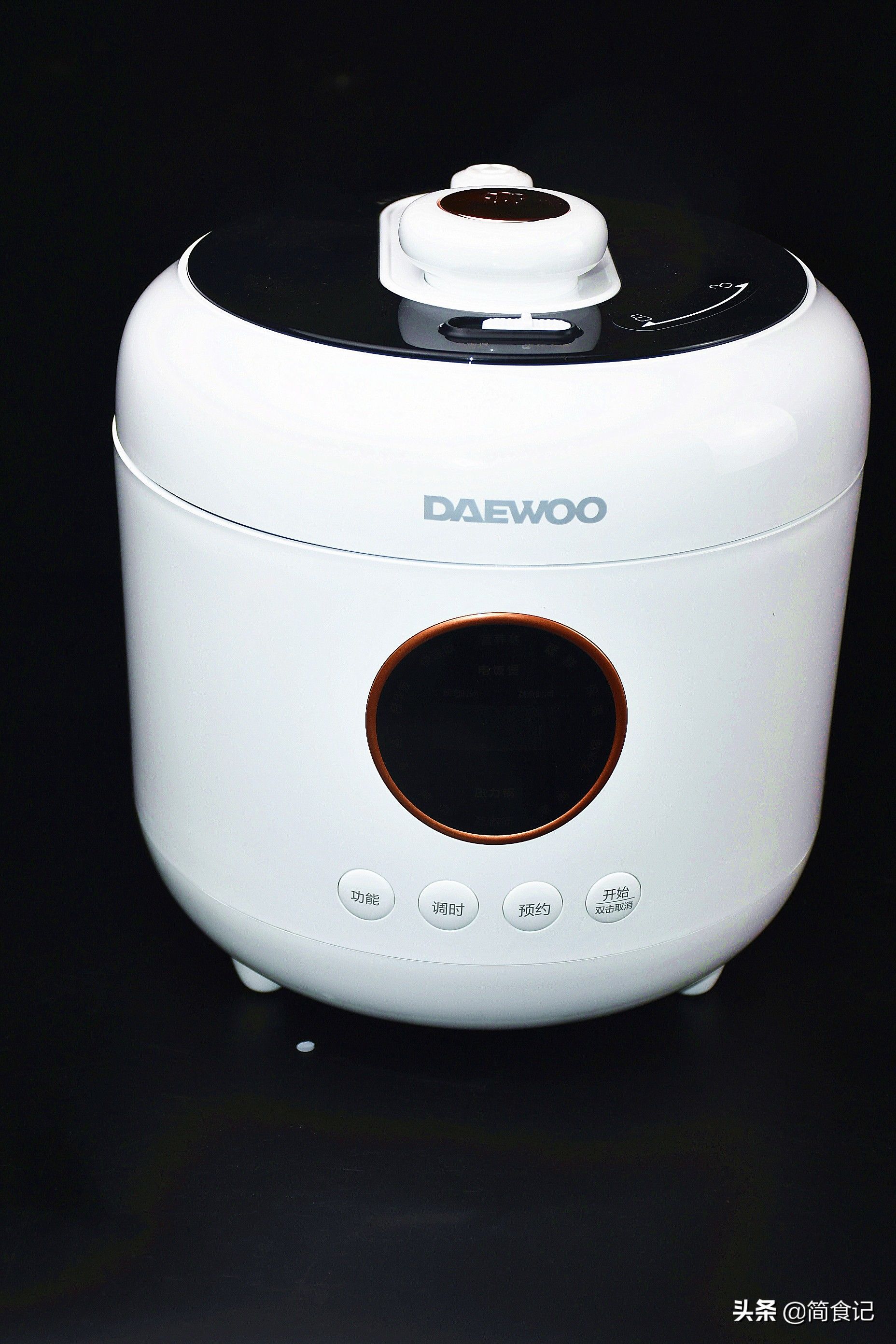 蒸米饭时,只加水就错了!多加这几味料,米饭更软糯,营养更全面