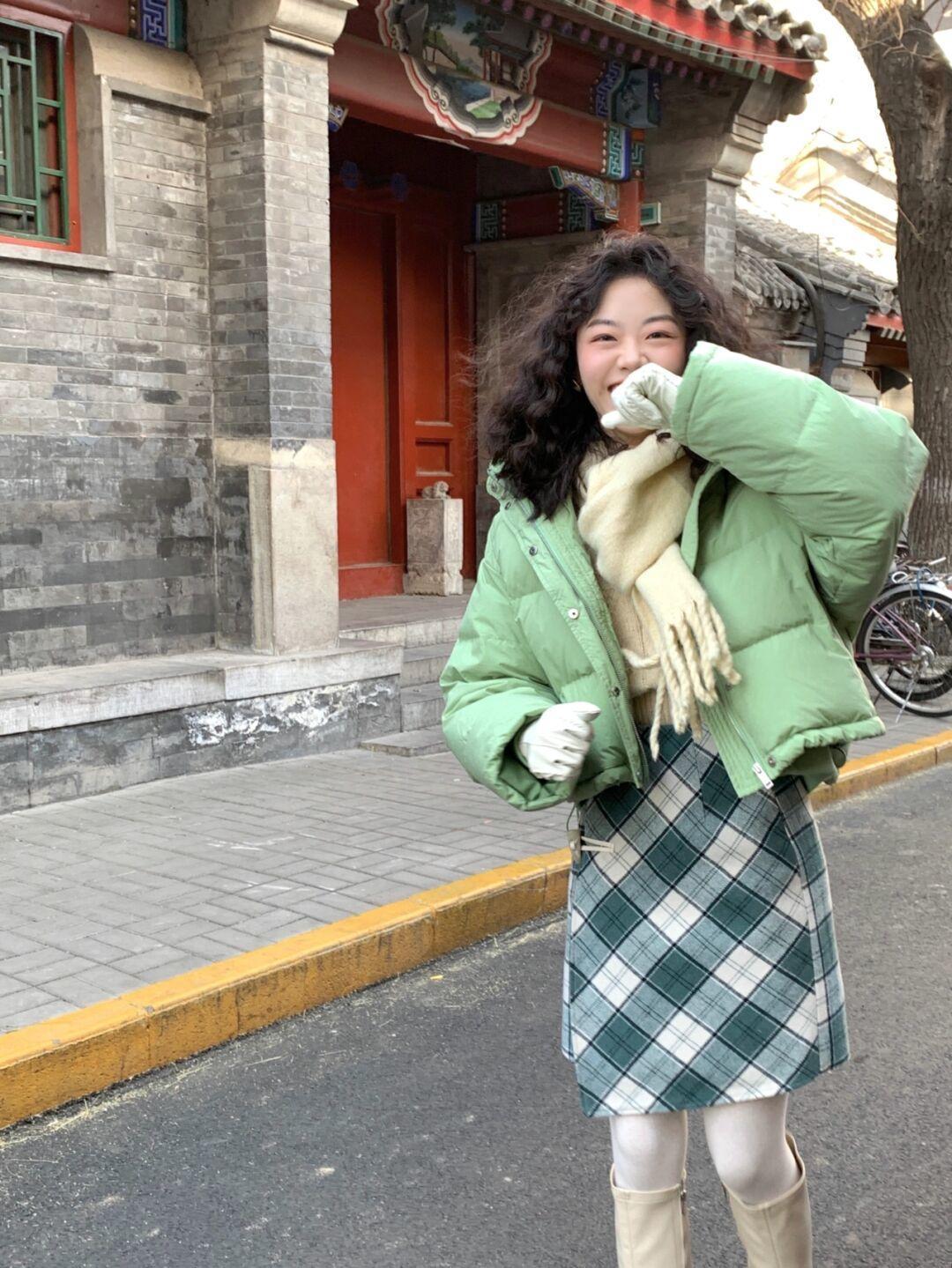 颜色|女人会穿才会更美,达人都喜欢这4款实用羽绒服,值得借鉴