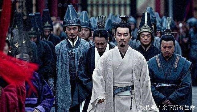 蜀国|曹丕为何不将汉献帝送到蜀国,让打着除贼兴汉的刘备左右为难呢