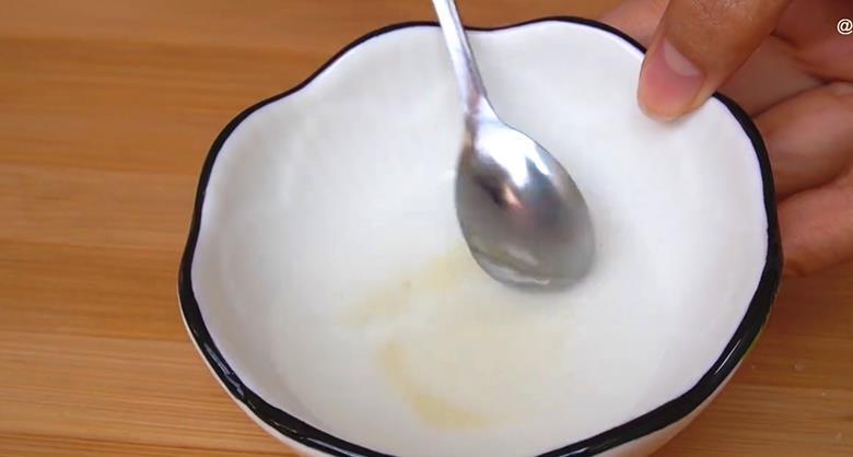 青菜不能直接下锅炒,牢记2个小窍门,出锅青菜翠绿还不出水