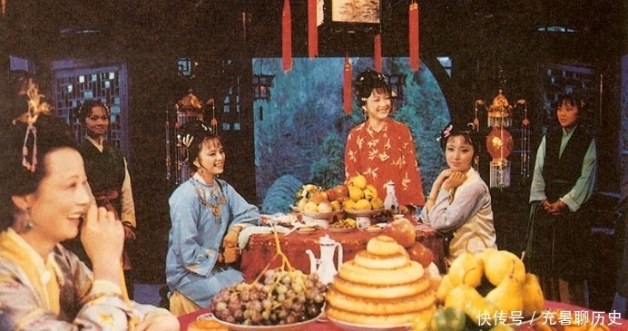 神灵|老祖宗:“菜不摆三,筷不成五,席不坐六”,饭桌上都有啥规矩?