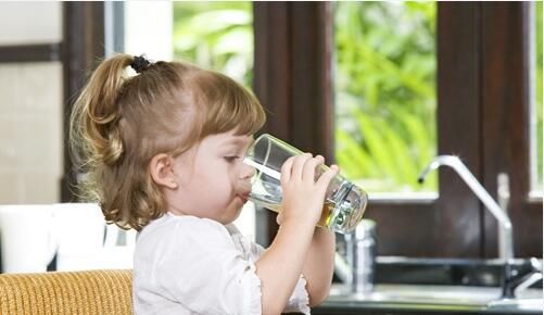 脾胃|妈妈劝吃饭的误区 孩子会长不高 这4件事情 妈妈多留心！