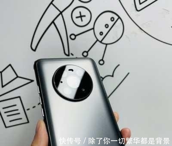 适得其反|千万别给华为Mate40贴镜头膜，贴了只会适得其反