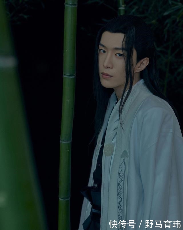 乐华七子合体采访朱正廷全程控麦被吐槽,范丞丞想买下乐华