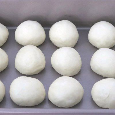 段时间|餐桌上的保留项目椰浆面包，隔段时间就做一次