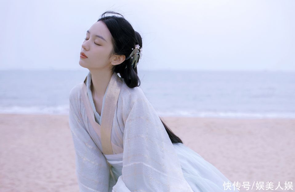 顾湘|《五十公里桃花坞》里的宝藏女孩：周也，耿直的气氛组成员