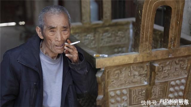 河南老农将“造假”手艺传给全村,800户奔小康,产品远销海外