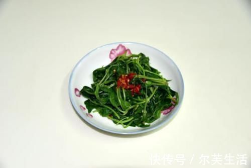 健康|冰箱里放这4种食物,等于给健康埋“雷”,你踩“雷”了吗?