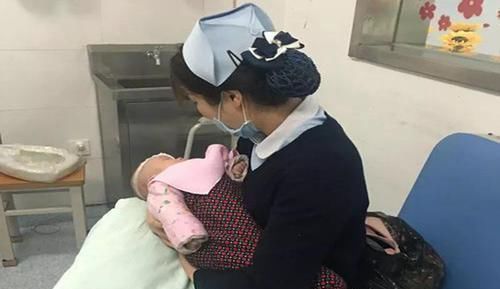 妈妈|产后1小时,宝宝和妈妈会经历什么?这些变化很重要不容忽视