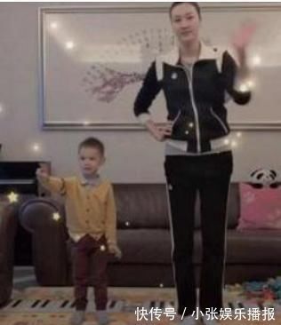 公式|林丹儿子“长腿”惹眼,3岁身高已到妈妈腰部,父母基因太优秀