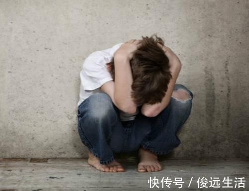 自卑|小时候有过这3种经历的人,长大很容易自卑,你经历过哪种?