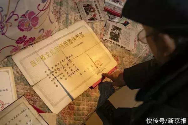  身患癌症的非遗传承人：想把被单戏传下去