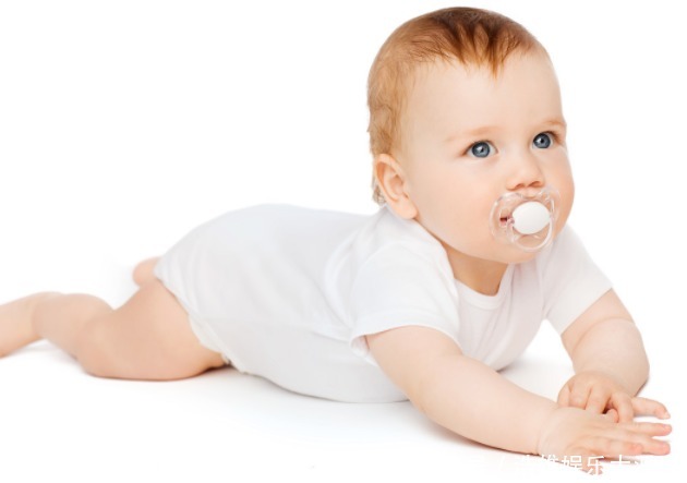 宝宝出生后多久会抬头和翻身一般在此时间,你家孩子达标了吗