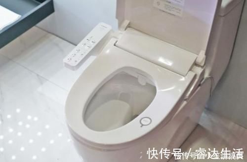 智能|马桶不用时是开着盖子还是盖上?这个卫生小细节,关系到卫生健康