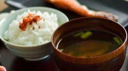 个人群|你知道是饭量少的人长寿,还是饭量大的人长寿?下文告诉你