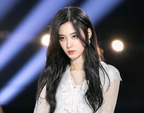 姜贞羽取消认证,兜兜转转一大圈,她还是选择了退出这个圈子