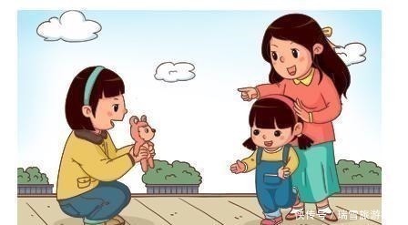 孩子|双胞胎哥哥总是半夜哭闹,妈妈查看监控,眼前的画面让她无比气愤