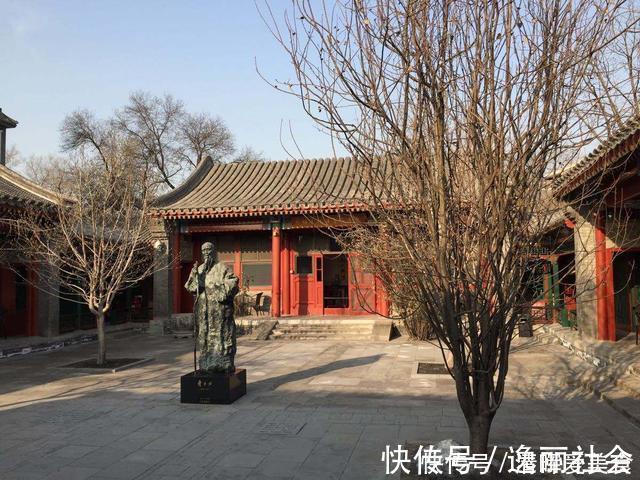 专家$齐白石就画了一只蝉,为啥会有人出上亿高价?专家:看清楚再说