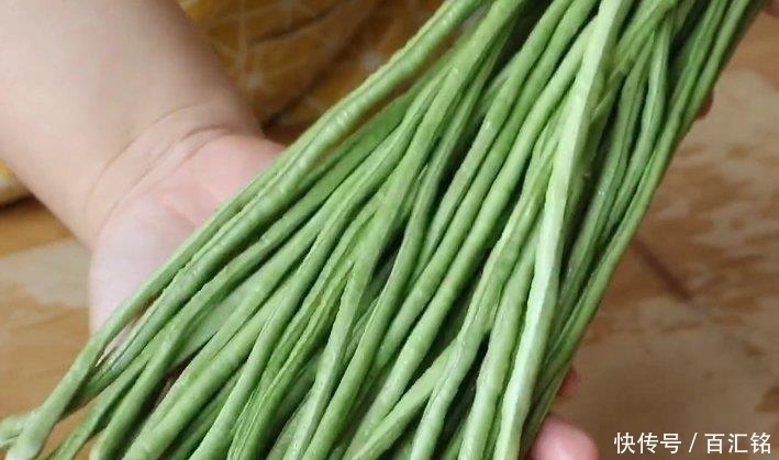 豆角|一把豆角，4个鸡蛋，筷子搅一搅，出锅比红烧肉还好吃
