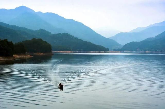 太赞了！黑龙滩被《四川日报》报道！