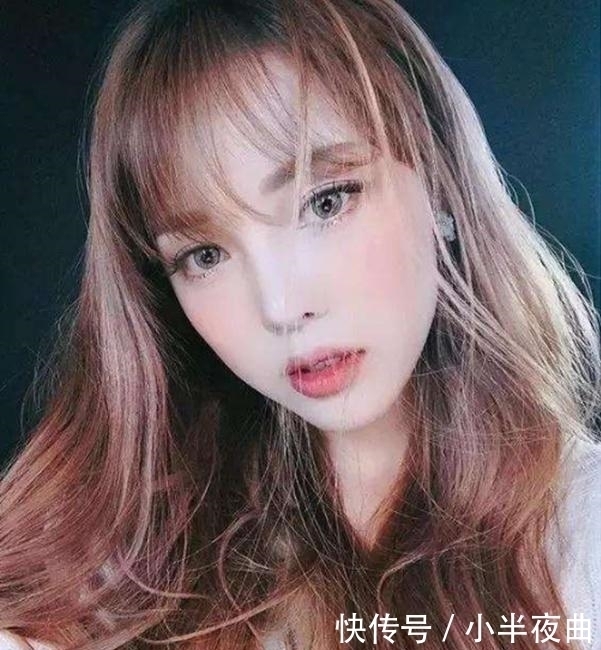 肤色深的女人,还在留黑发?试试3种流行发色,显白又时髦!