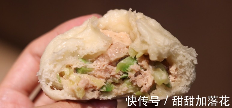 秋天吃什么菜试试西葫芦,学会调馅方法,包包子烙馅饼都好吃!