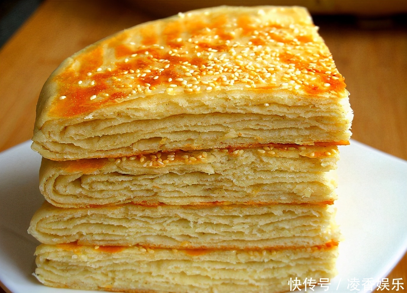 千层饼换种做法好吃像一本书金黄酥脆美味可口柔软多层