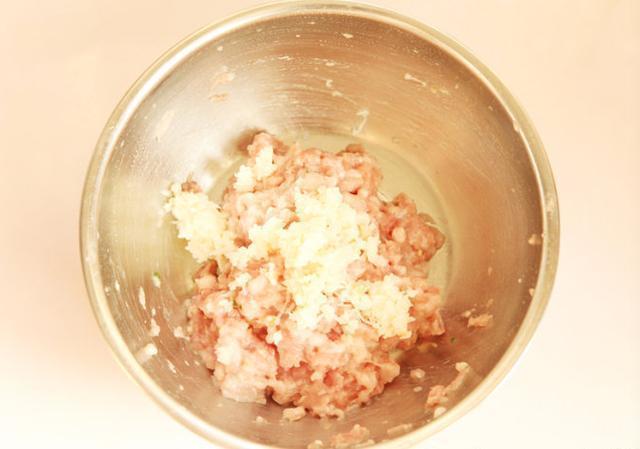 狮子头都吃过，但是你吃过有蛋黄的吗？色香味俱全，大人小孩最爱