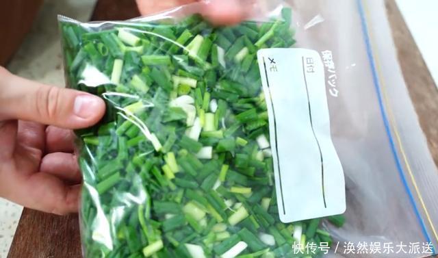 小葱吃不完难保存记住2个小窍门，放一年都新鲜，简单又省钱