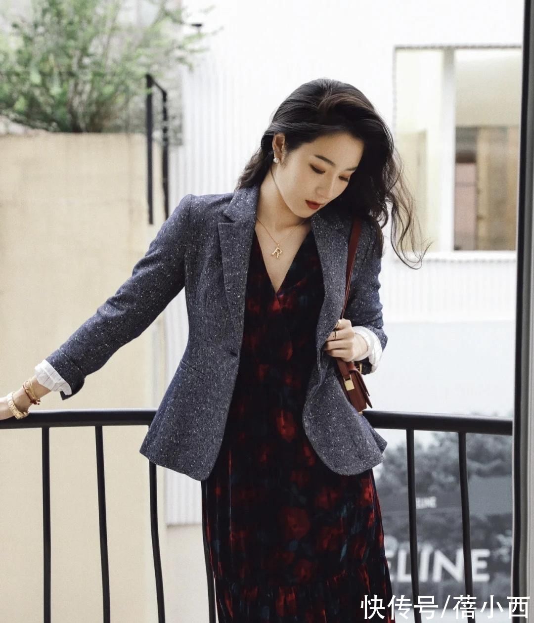 垫肩|今年还是穿“西装”外套最chic，学博主这样穿，比你想象中更时尚