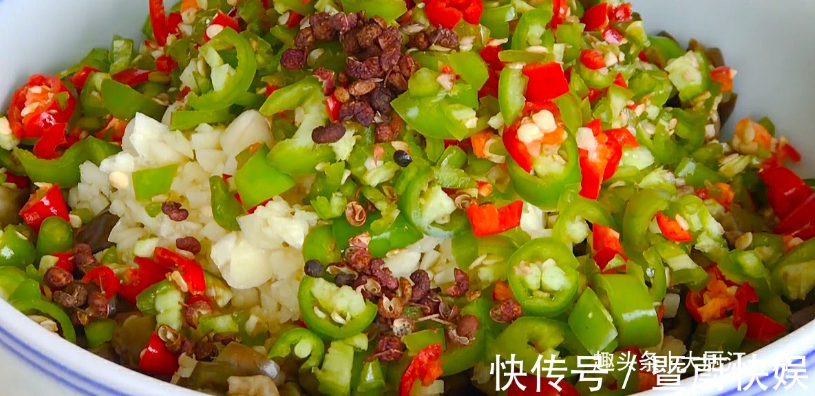 玻璃瓶|腌茄子的季节到了，一次做10斤，开胃又解馋，吃一年也不怕坏